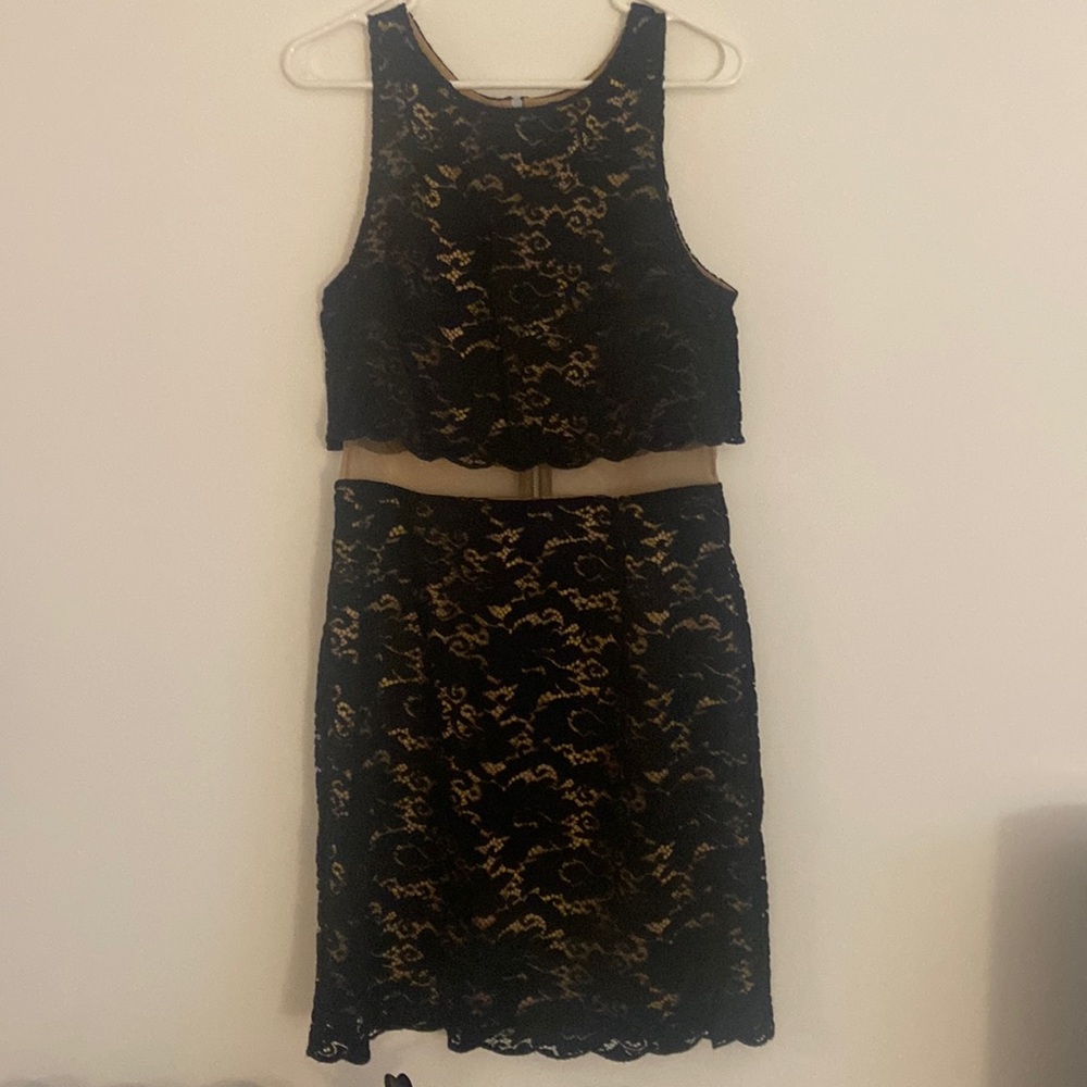 Bailey 44 black lace dress